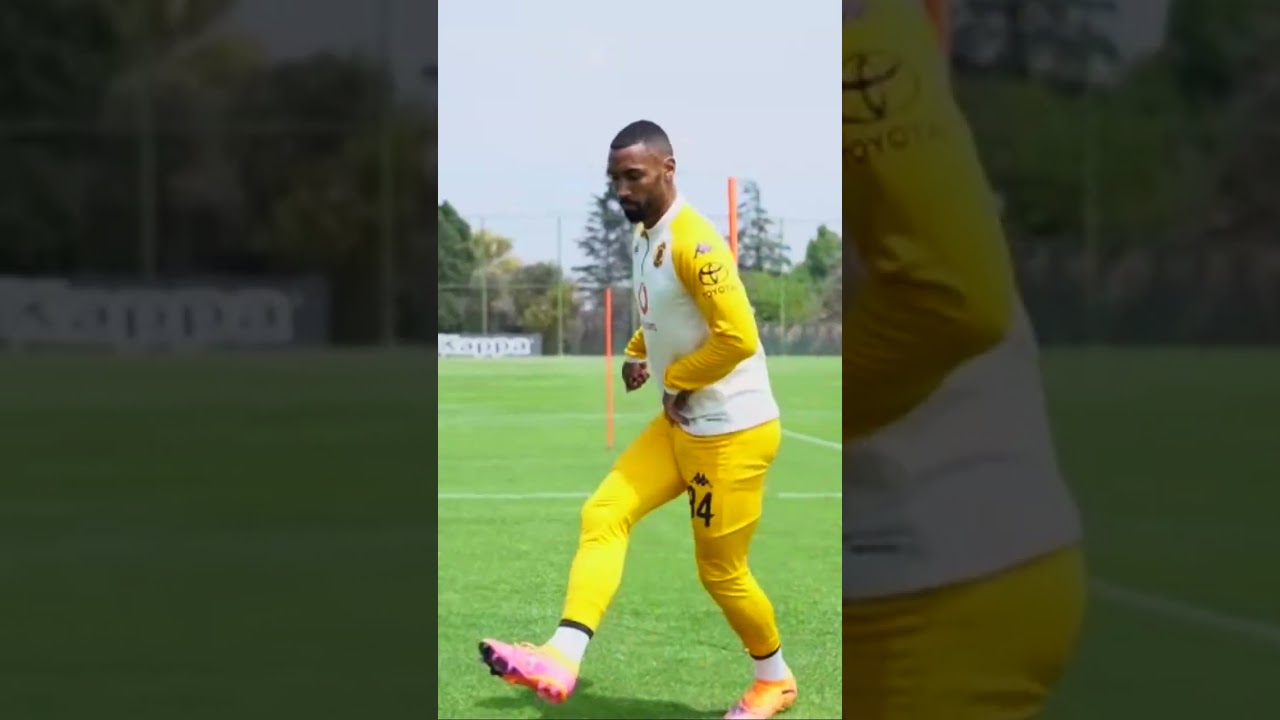 Vilakazi, Sirino, Miguel practice short passes 