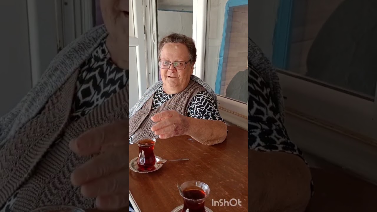 Güne süt pişirerek başladık yemek çörek çay kahve durmak yok 🥰