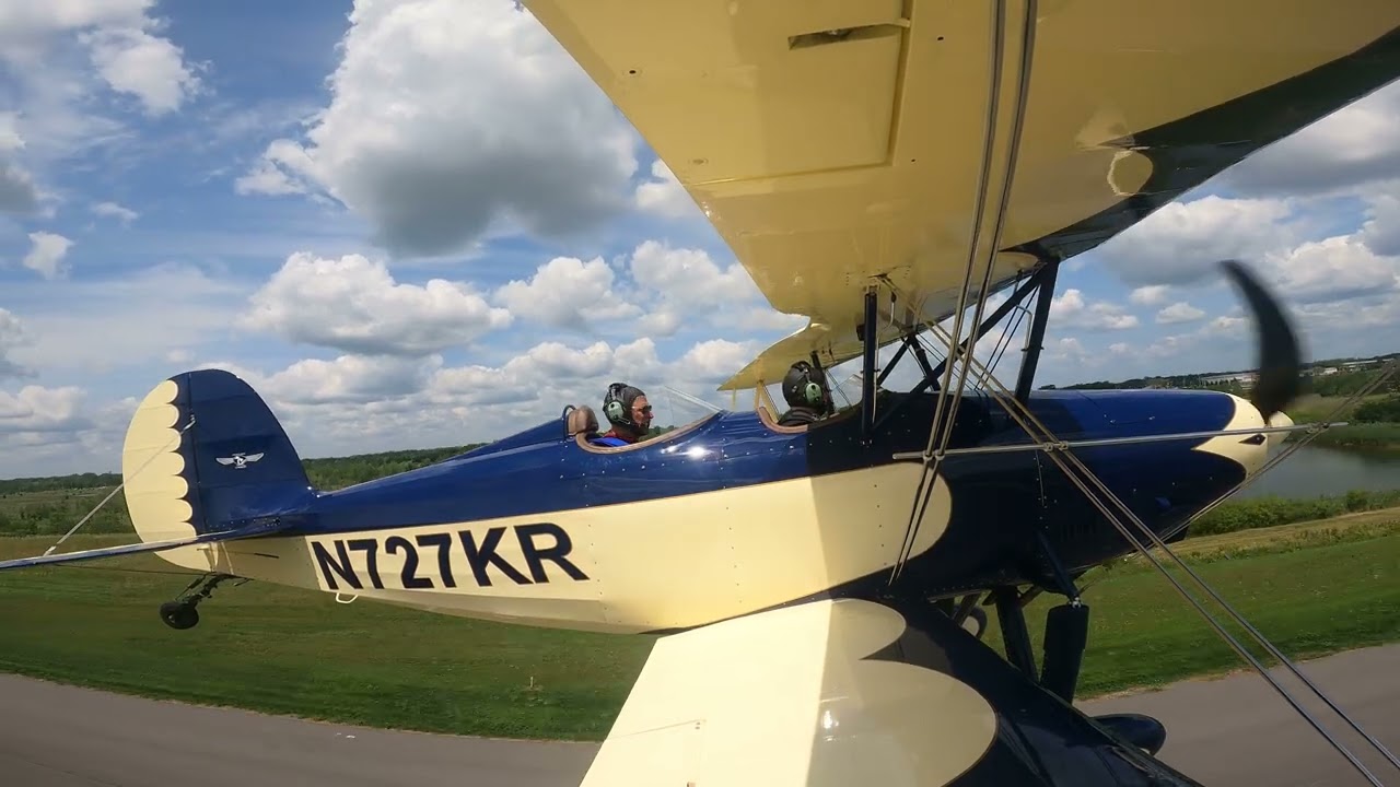 Slight swerve on takeoff from Lake in the Hills airport