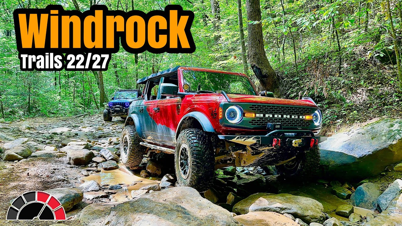 Внедорожник в парке Виндрок — трасса 22/27 — Ford Bronco и Jeep Wrangler