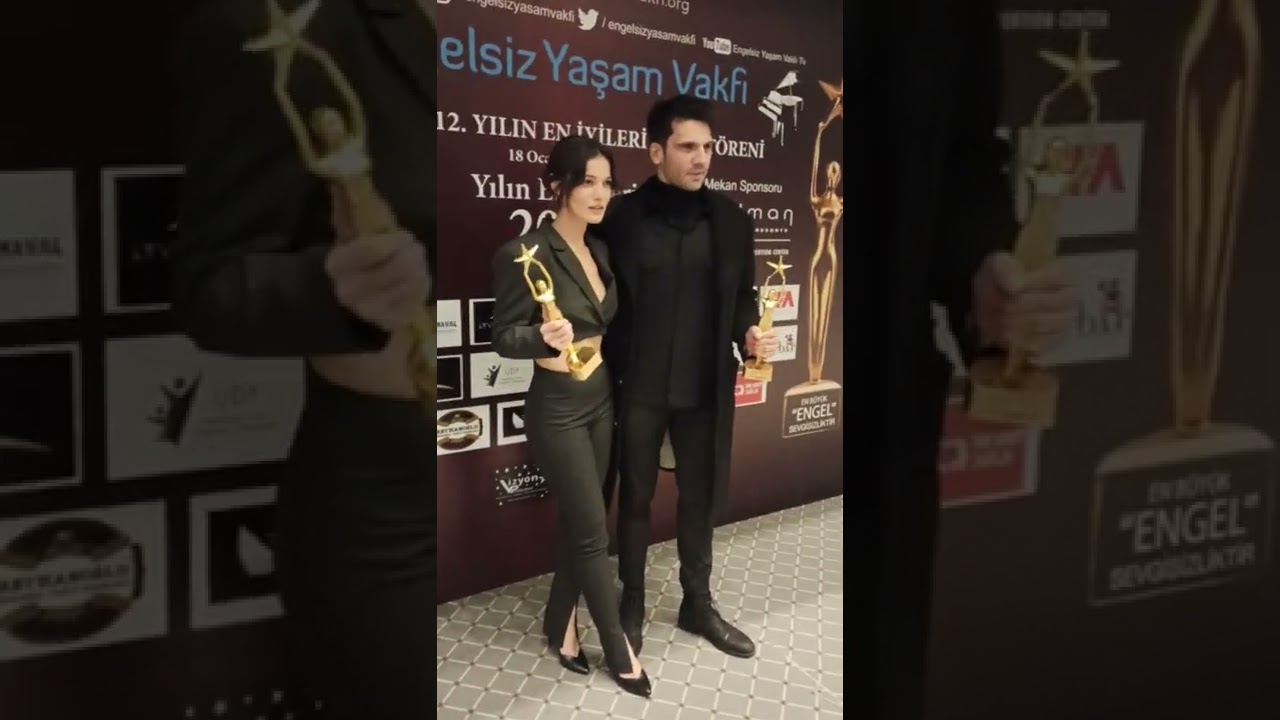 Kaan Urgancıoğlu & Pınar Deniz Ödül Aldı ( Engelsiz Yaşam Vakfı)