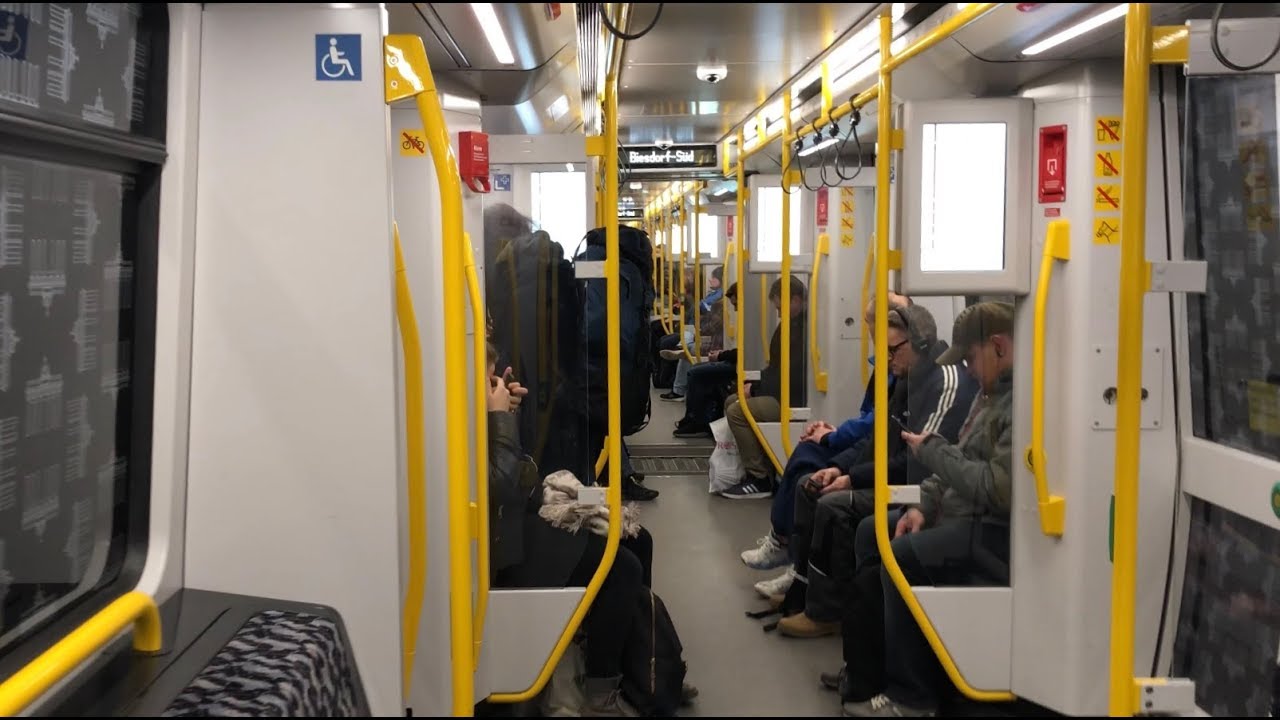 Метровагоны BVG IK на линии U5 (Берлин)
