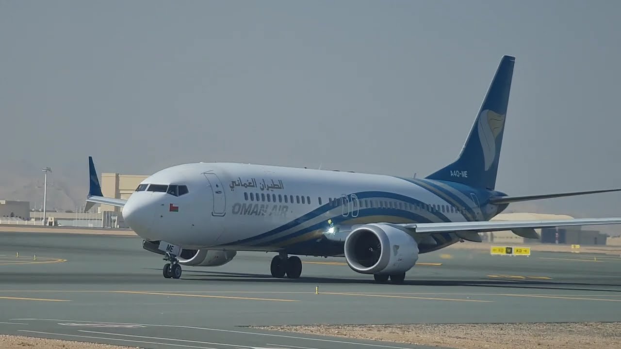 إقلاع وهبوط الطائرات في مطار مسقط الدولي Take off & Landing at MCT airport HD 2024
