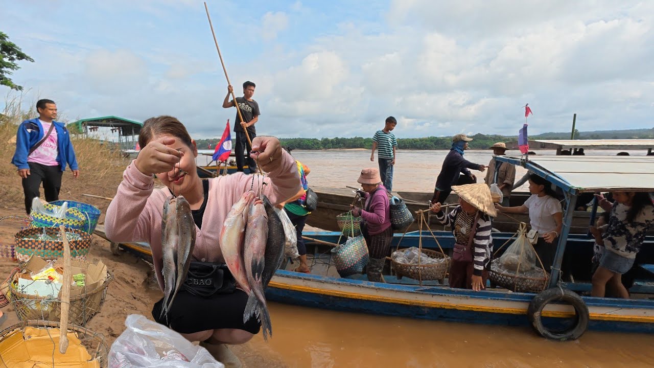 ตลาดนัดไทย-ลาว บ้านด่าน อำเภอโขงเจียม อุบลราชธานี