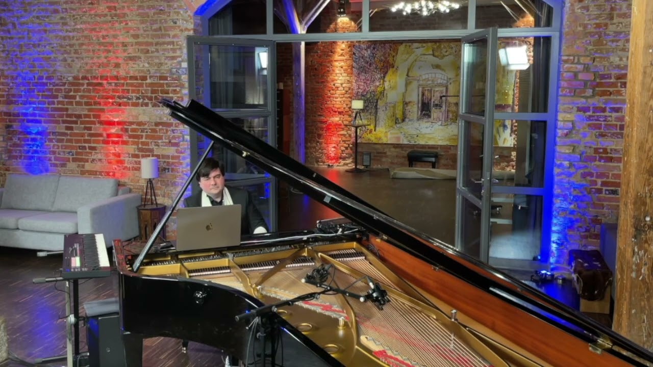 Alexander Raytchev–„Pluto“  – Live from Studionullviernull Hamburg