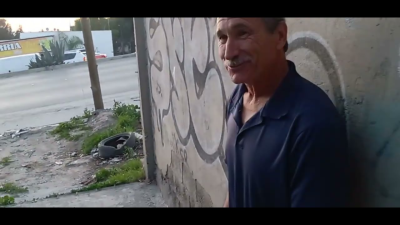 Al Oxxo con el Tapiro (muy a fuerzas, pero capeo el bato)