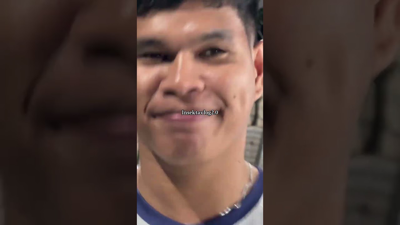 Me: 🏐