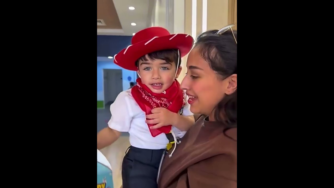 فرح الهادي انصدمت من لبس أدومي بالمدرسه😍نوح لأول مره ياكل أيس كريم ردة فعله🤣