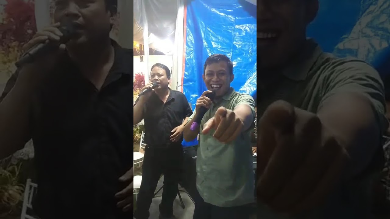 Menghibur tuan rumah