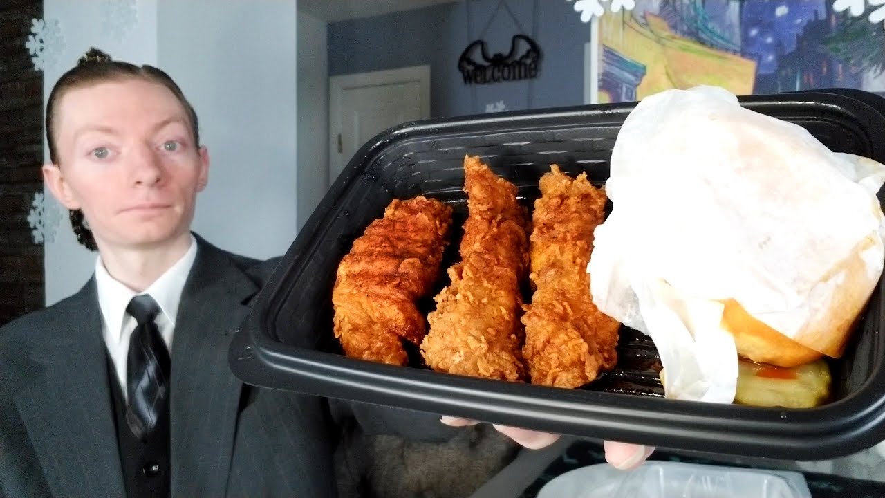 KFC's New Nashville Hot Chicken Tenders Review!