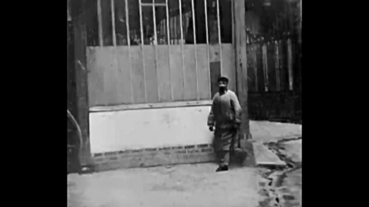 1887 - Man Walking Around A Corner - Louis Aim&eacute; Augustin Le Prince