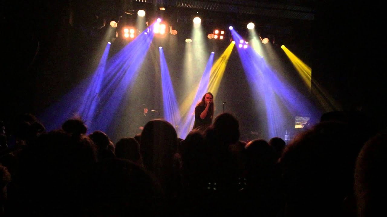 Paperi T (live) - Sä jätät jäljen @ Malarian pelko levyjulkkarit, Tavastia 17.4.2015