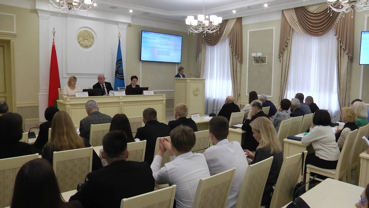 Выполнение государственных социальных стандартов в 2025 году рассмотрели на сессии депутатов