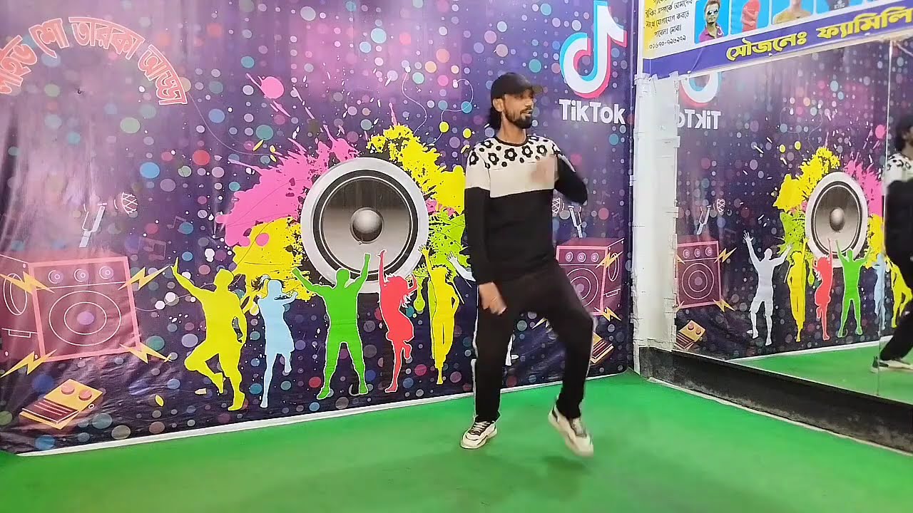 তোর ফোন নাম্বার সেভ করেছি করব রাতে কল