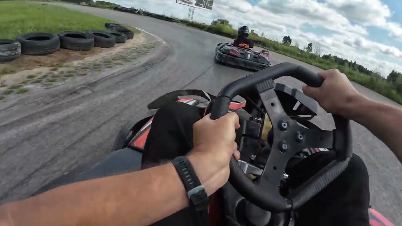 4 Laps at Speedway karting track #karting