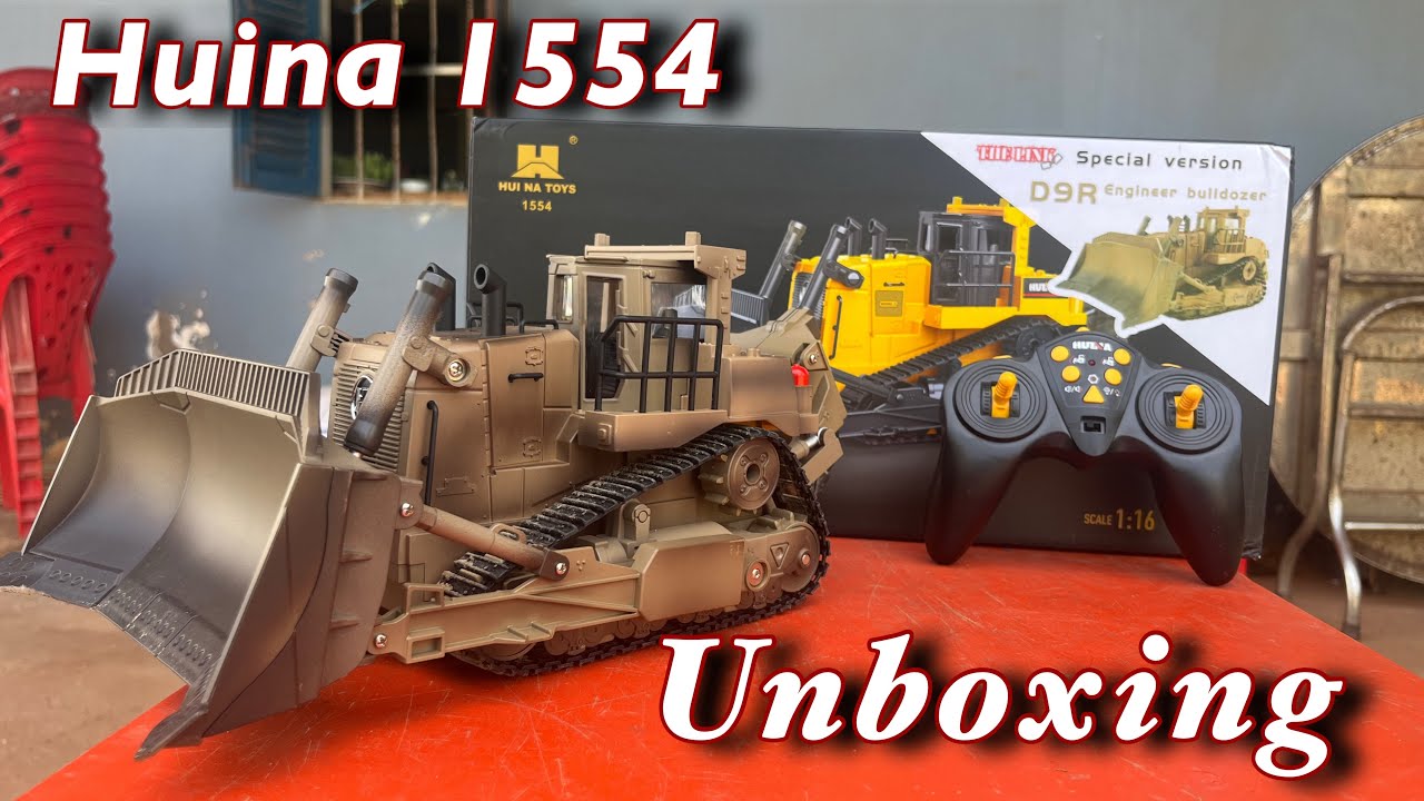 Unboxing HUINA 1554 toys - Special version bulldozer