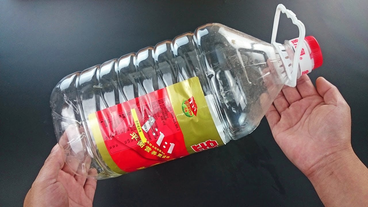 空油桶万万别扔了，教你简单剪一刀，一年省下不少钱，方法太实用了