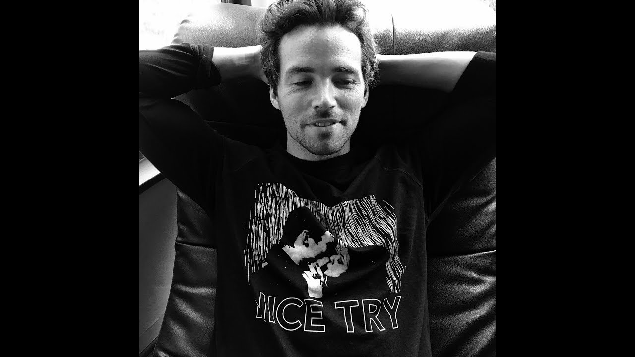 Ian Harding is live on Bidchat