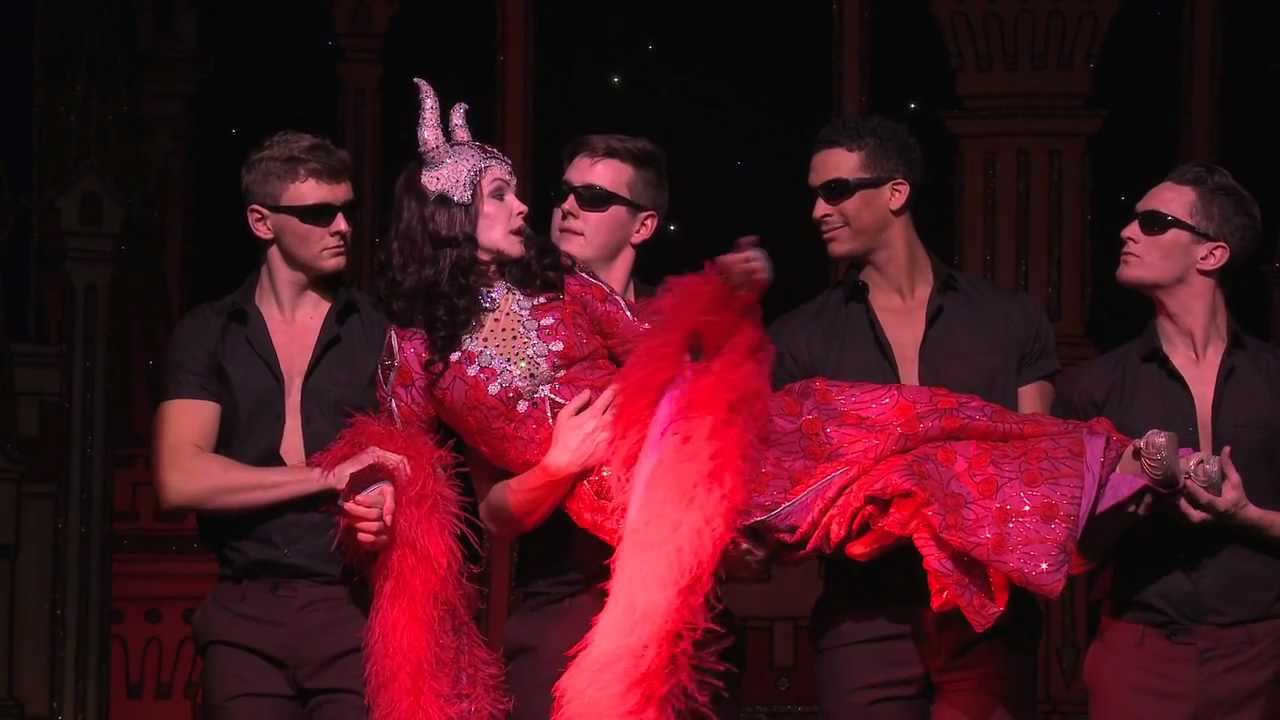 Pantomime: Snow White and the Seven Dwarfs - New Wimbledon Theatre - 2013 - ATG Tickets