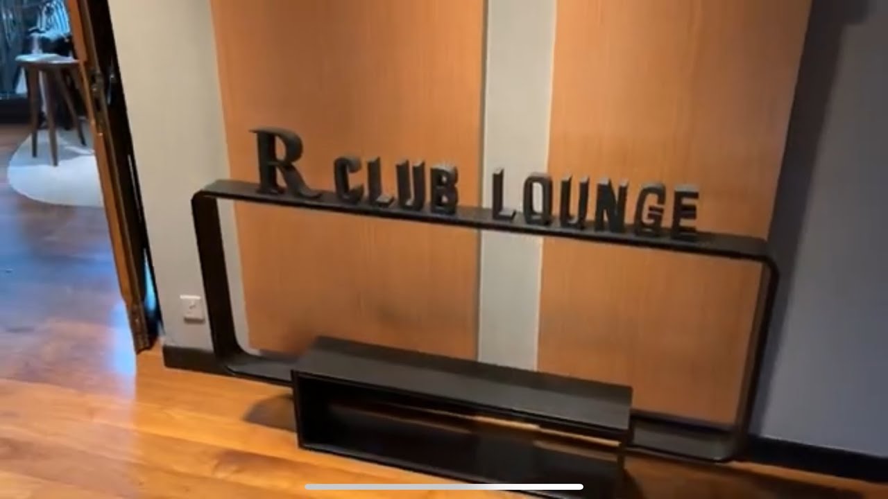 Renaissance Hotel Kuala Lumpur; Deluxe room with KL tower view