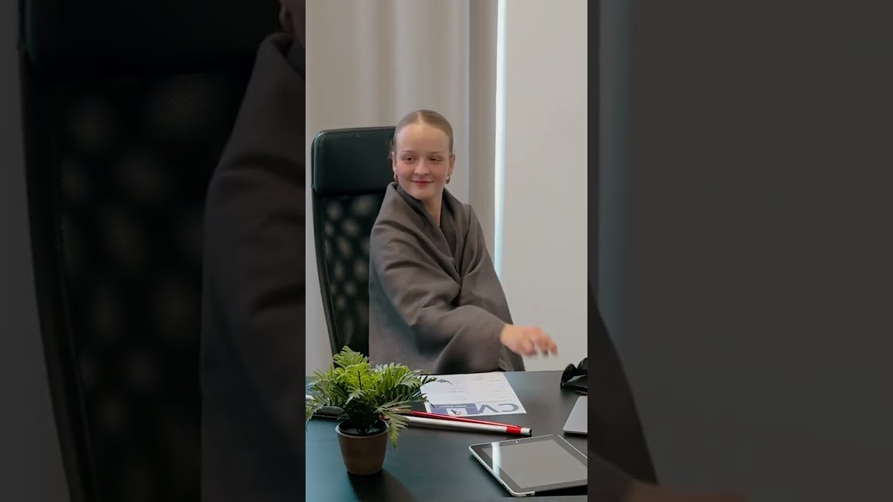 Would YOU Help a Blind Girl? ❤️ Social Experiment Gone Right