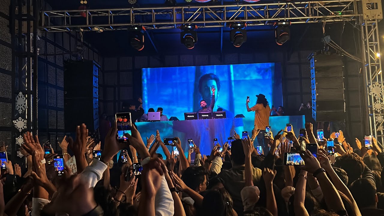 DJ Chetas Deva Deva Mashup | Live At Waters Club Pune
