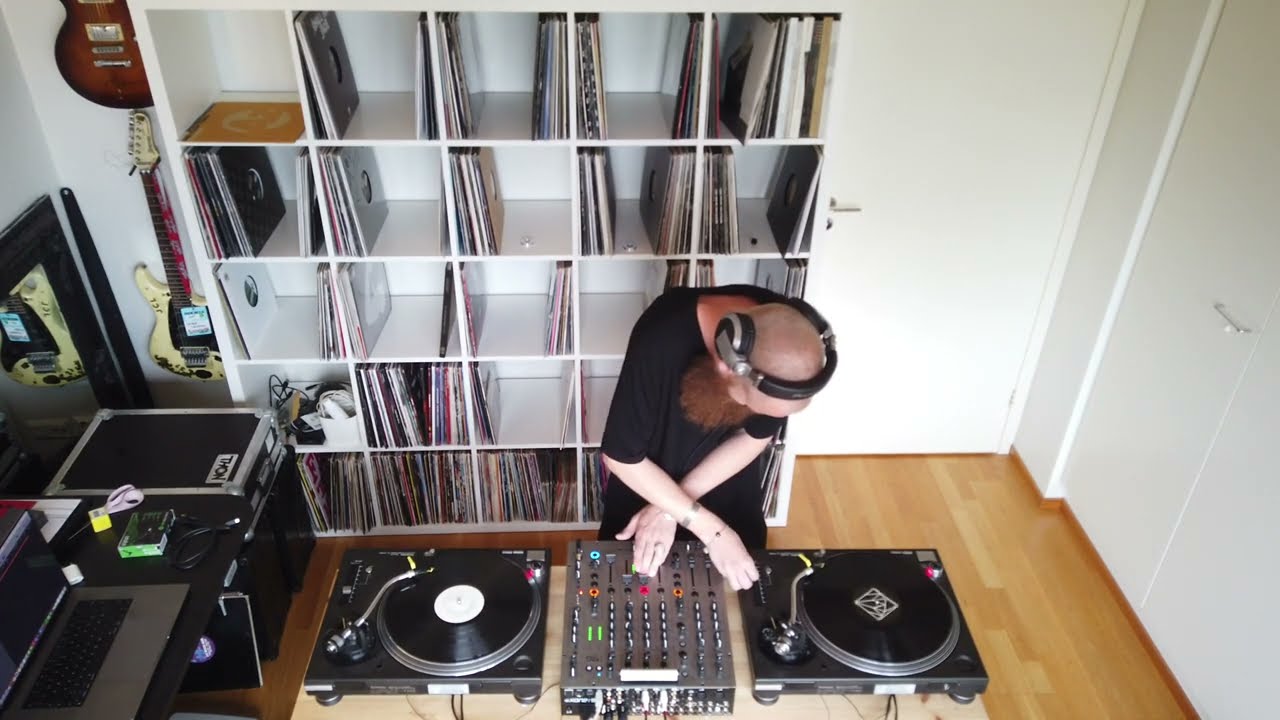 Deep House Vinyl Only Mix - DJ Luoto