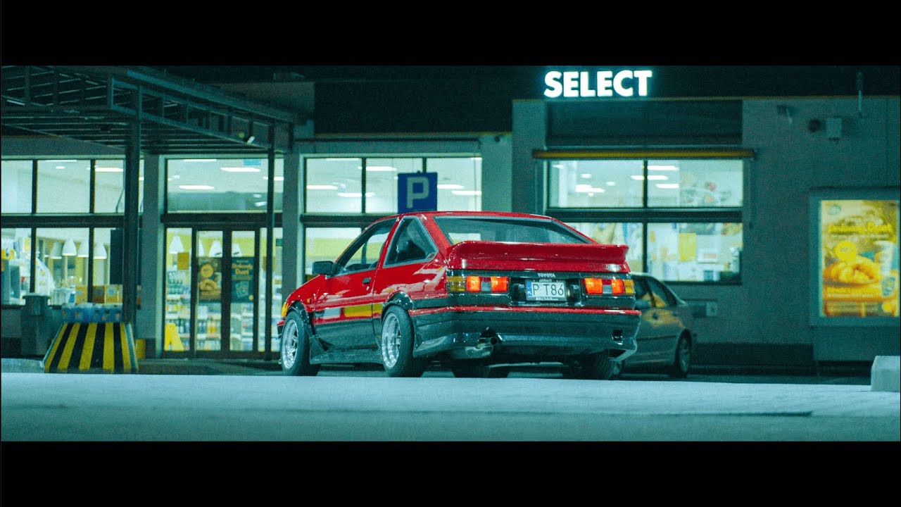 THE RED PANDA: Toyota AE86 Corolla | roadrunners 4K