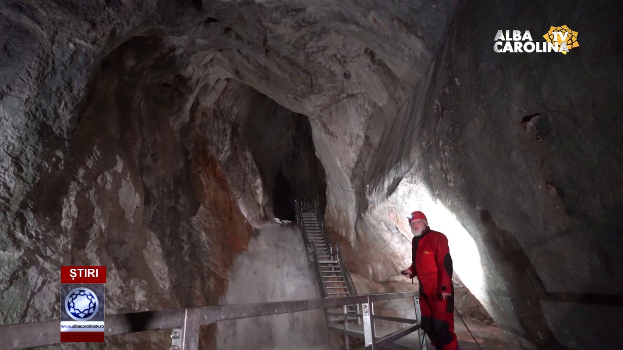 Cascada din Peștera Poarta lui Ionele