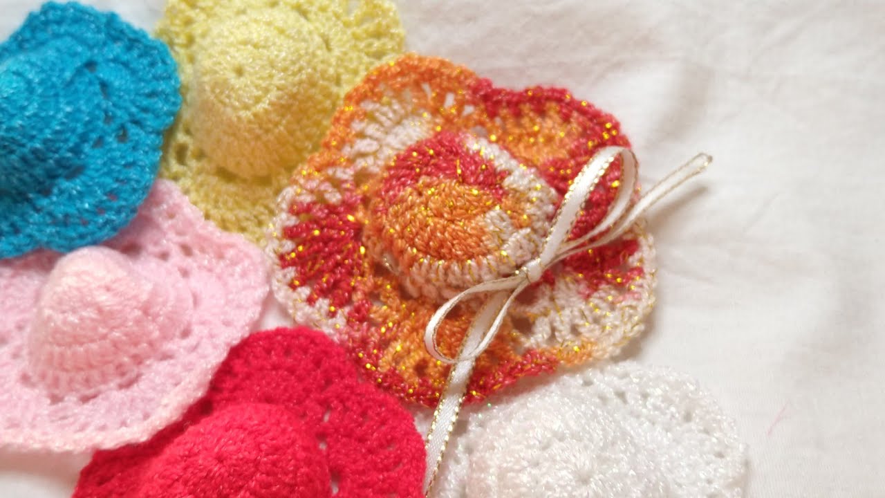sombrero para Barbie o recuerdo a crochet