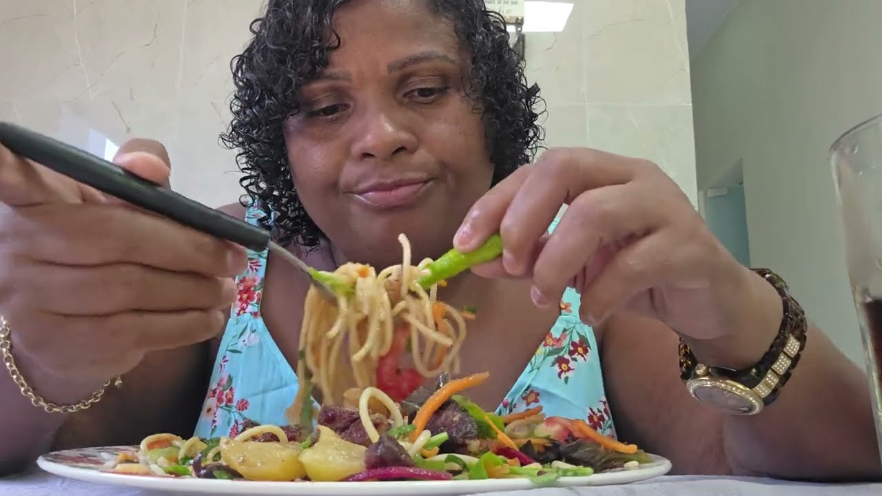 COMIDINHA BOA AQUI  NA ROÇA UMA DELÍCIA 