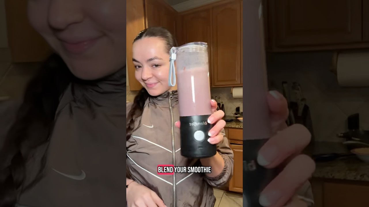 Let’s make a smoothie with the BlendJet 2! 