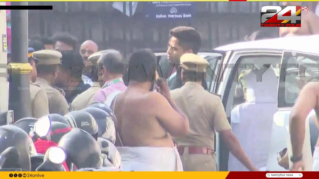 ശ്രീ പത്മനാഭനെ കണ്ട് ടീം ഇന്ത്യ; കാര്യവട്ടത്തെ  പോരാട്ടത്തിന് മുൻപ് താരങ്ങൾ ക്ഷേത്ര ദർശനത്തിൽ