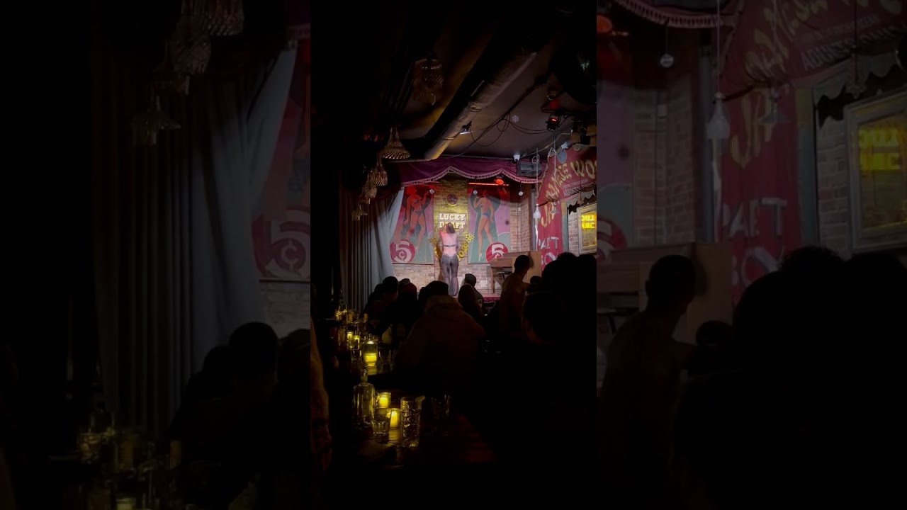 Burlesque Show At The Green Door Tavern Chicago Illinois