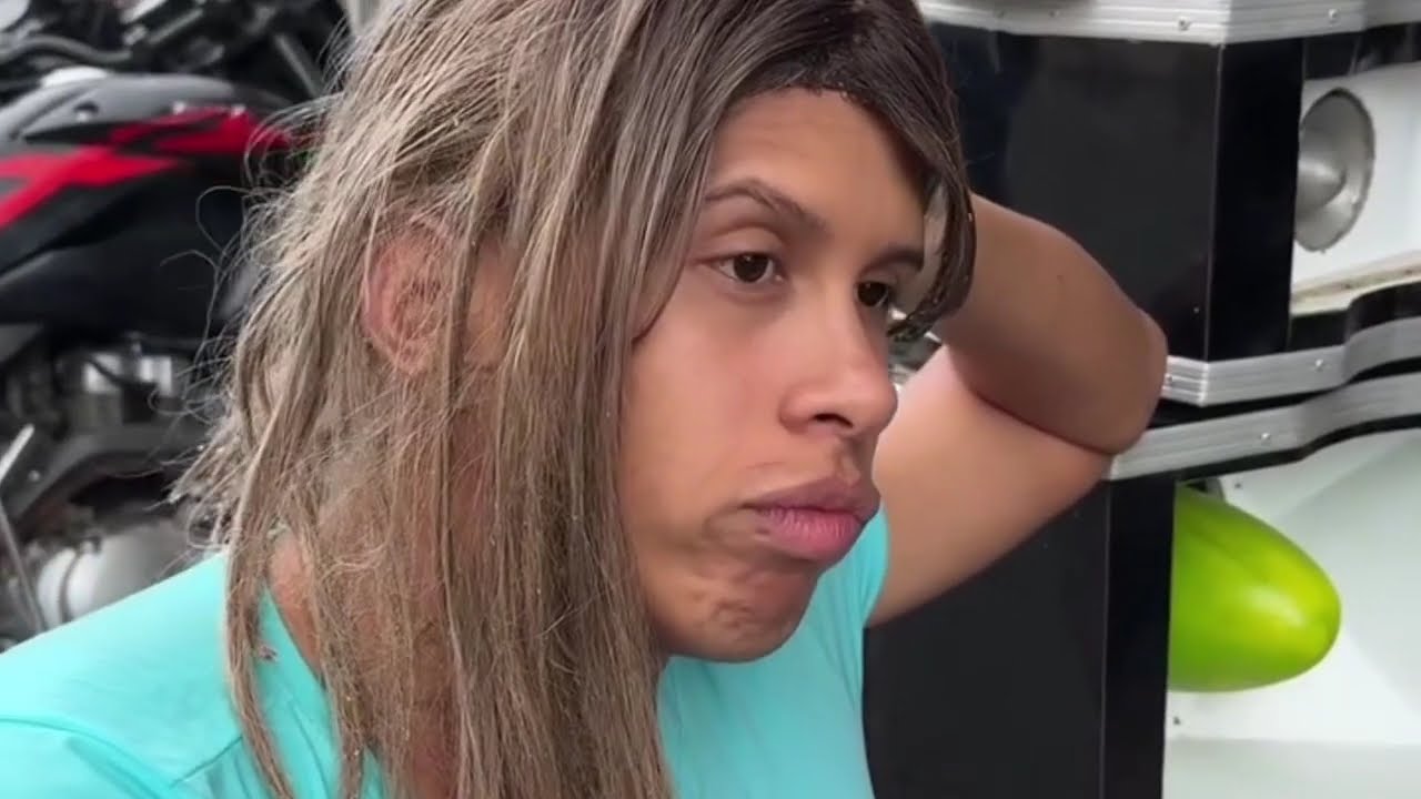 MI CUADRA EL UNO DE ENERO / OMI CAMACHO
