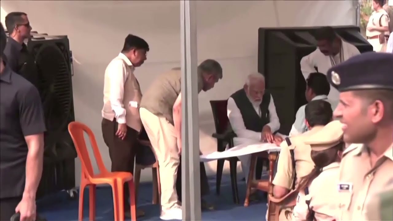 Modi visits India train-disaster site