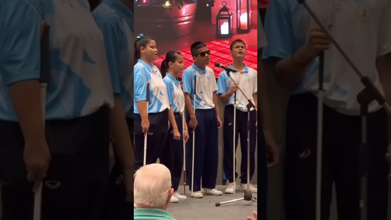 ออกร้องเพลงคริสต์มาส