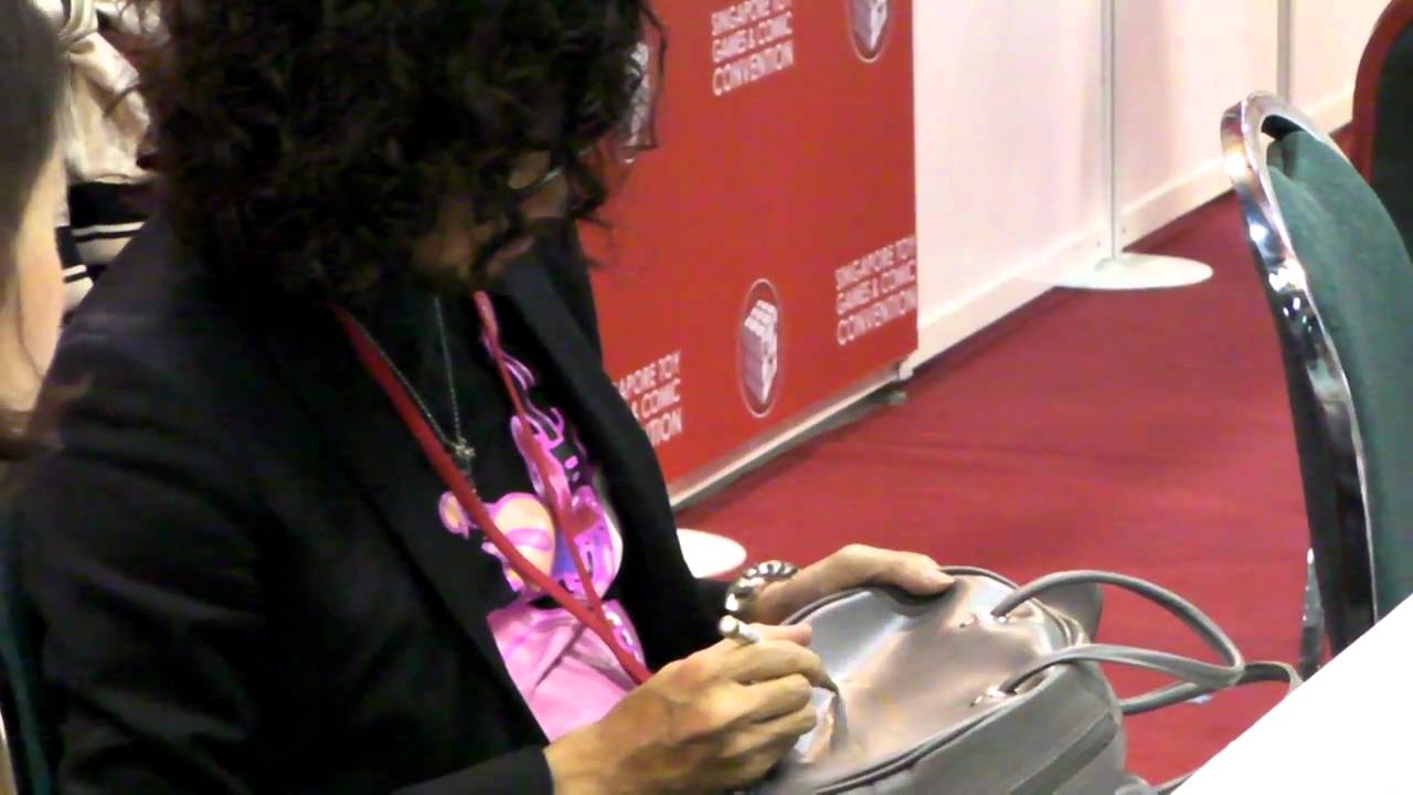 STGCC Day 2: Mori Chack Gloomy Bear at Walk of Fame