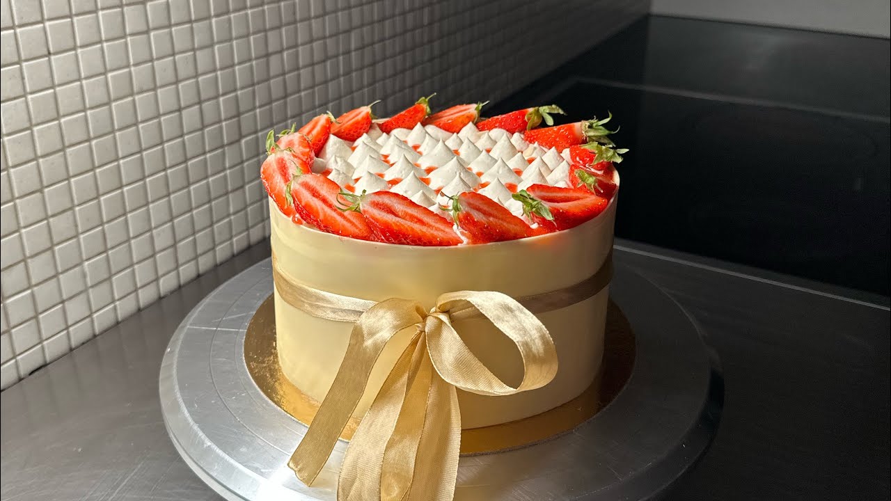 Strawberry Cake