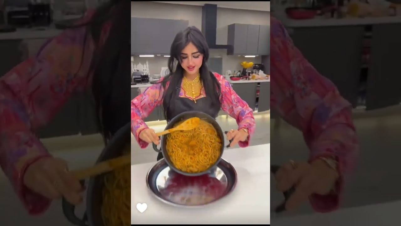 وأخيرا فطور رمضان عائلة اميره و عبد الرحمن مع ايلين 😋 أكلنا معكرونة بتشهي 😋 عائلة ميرو 
