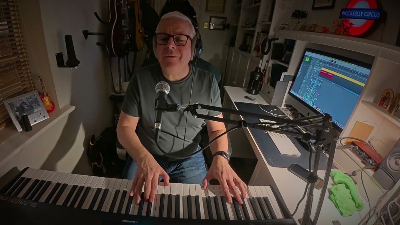 Love don't live here anymore - Rose Royce | Piano and vocal cover