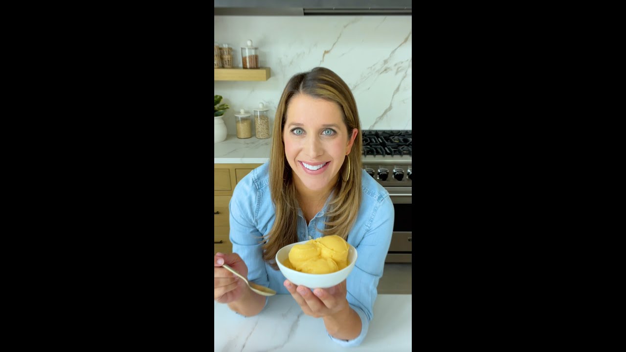 How to Make Healthy Frozen Yogurt in 5 Minutes