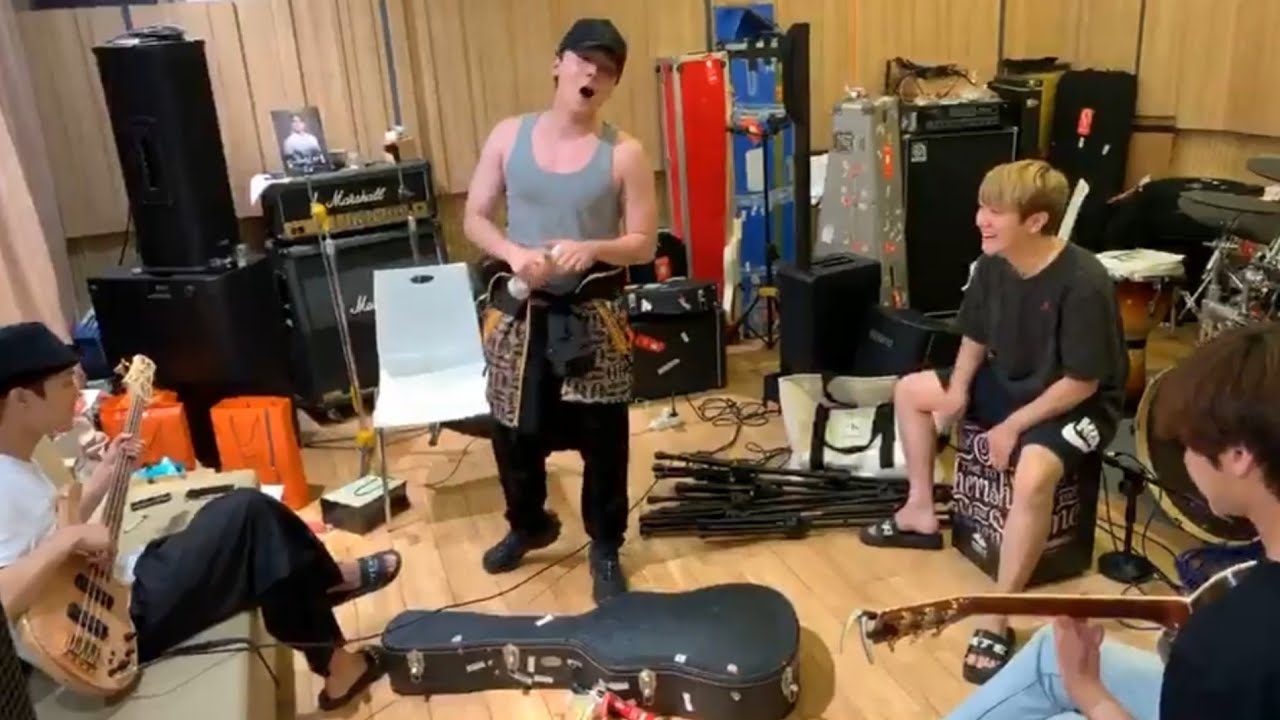 Hongki's IG Live with FTISLAND members 190907