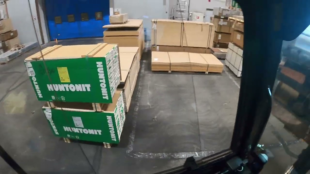 POV Forklift Action: Orderpicking