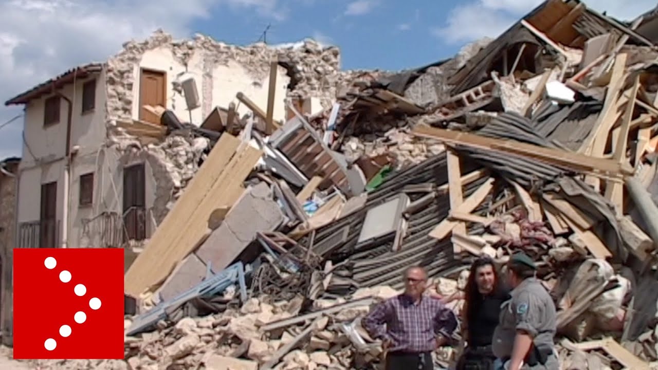Terremoto l'Aquila 2009: la devastazione a Onna