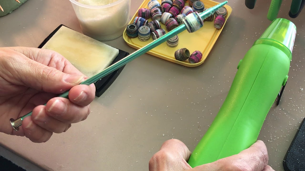 How To Glaze Paper Beads With Embossing Powder