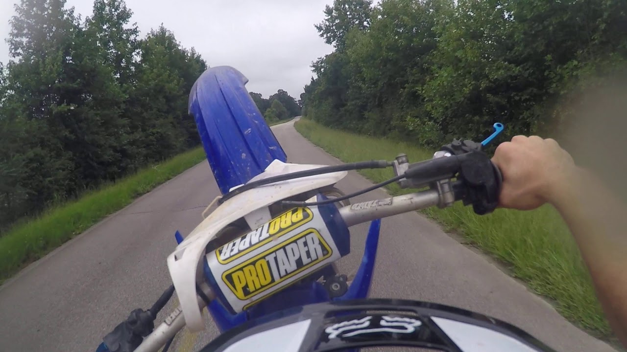 2007 YZ125 Wheelies