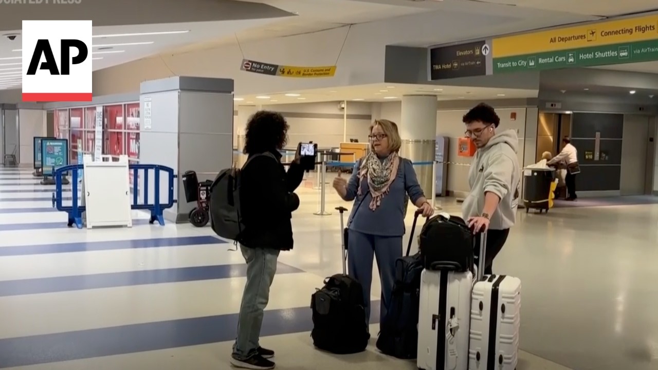 Americans stuck in Middle East found their way home with little government help