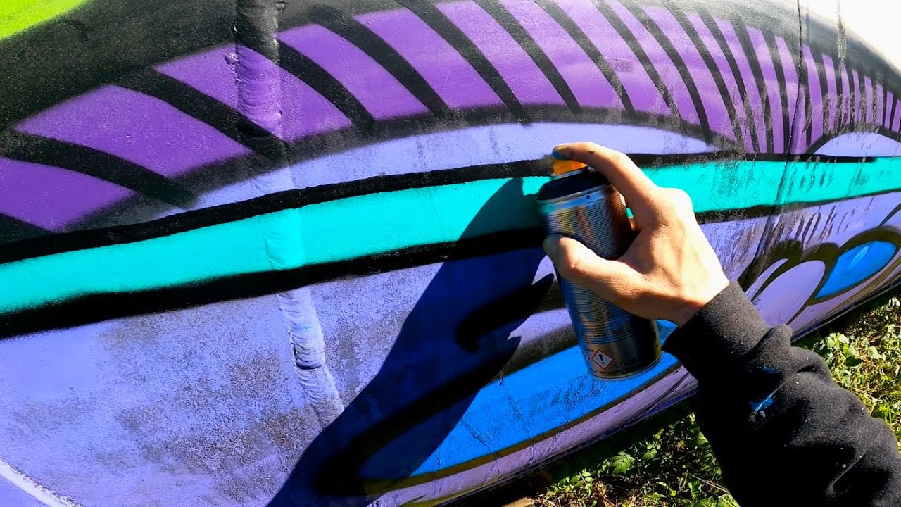Peça de Graffiti - Personagem Pintando Grandes Letras PARTE