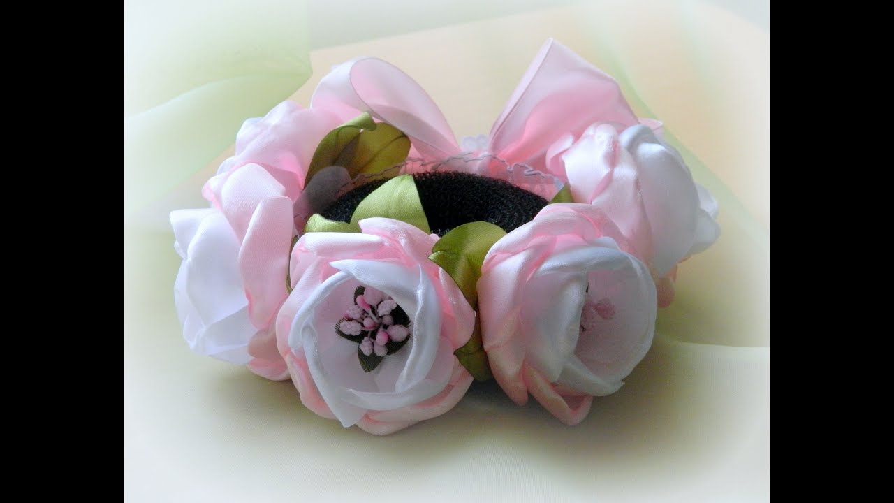 Резинка на гульку из цветов канзаши/Eraser on a bunch of flowers of Kanzashe